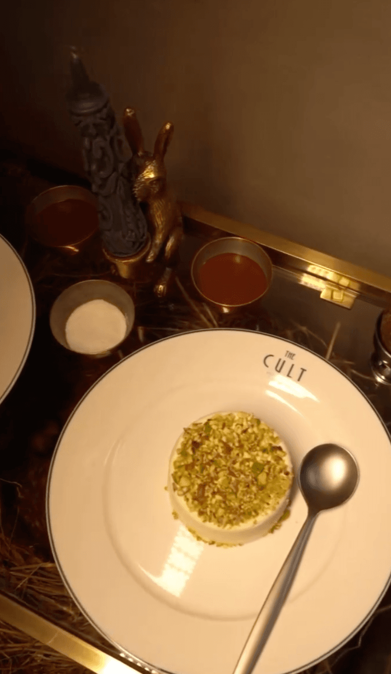 Happy Easter! 🕊️